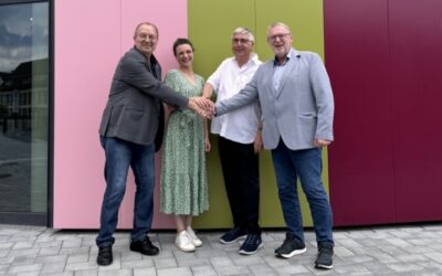 Die AVV und die Junior Uni Daun unterzeichnen eine gemeinsame Kooperation